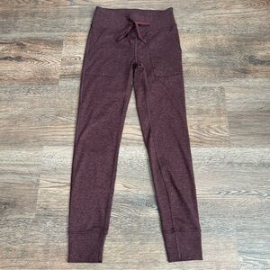 Aerie Chill Play Move Leggings Size Small Burgundy High Rise Jogger Pockets
